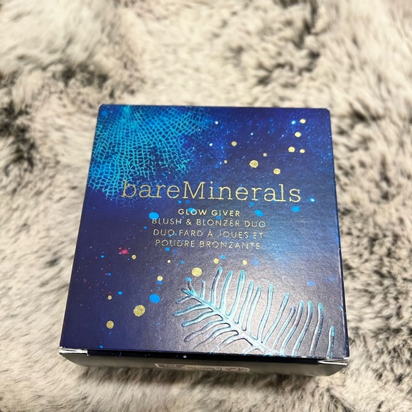 BareMinerals Limited Edition Holiday Glow Giver Blush and Blonzer Duo| New - Picture 4 of 8
